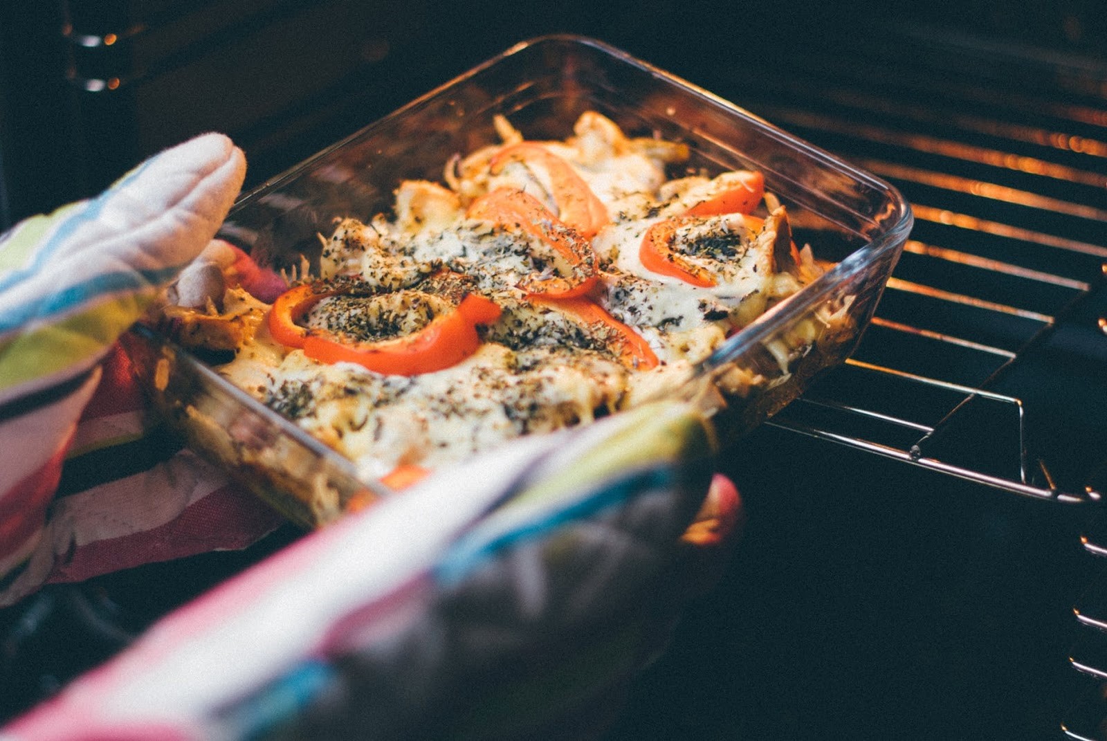 The Non-Toxic Way to Clean an Oven